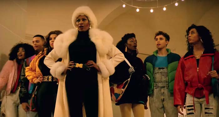 9×21 – Un, due, tre…&nbsp;Pose!