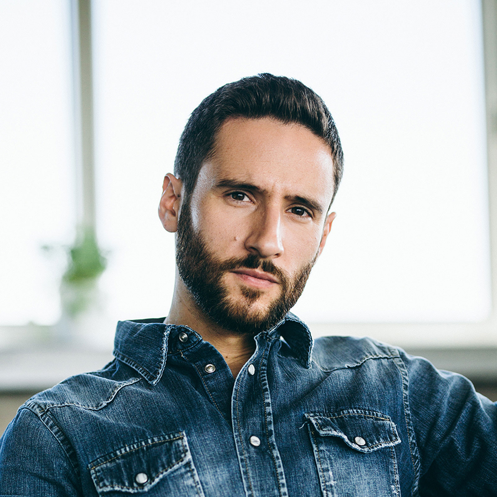 Intervista a Jacopo Venturiero, tra teatro e doppiaggio